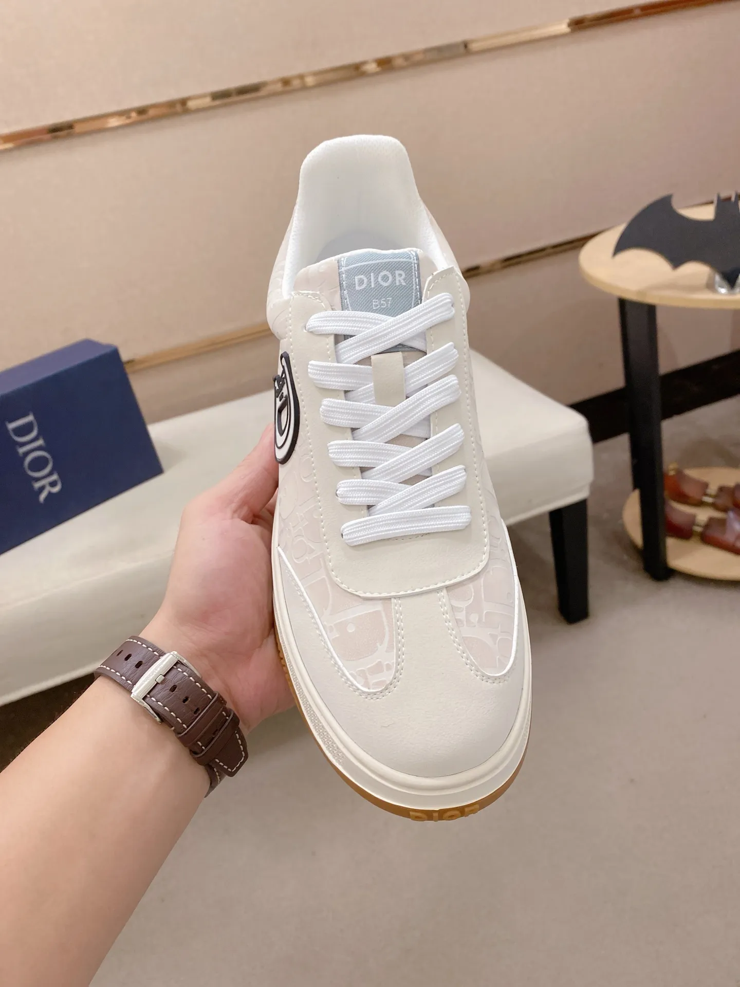 Men's shoes 💰: 400💰 [Dior·Dior] New casual sports style men's shoes, new spring and summer design, perfect workmanship, lace-up lazy style to create wardrobe quality, upper: imported cowhide, sheepskin lining is soft and comfortable, ultra-light TPU wear-resistant outsole, simple, versatile fashion men's shoes, excellent color code number 38--44. (Can be customized for 45 non-refundable)